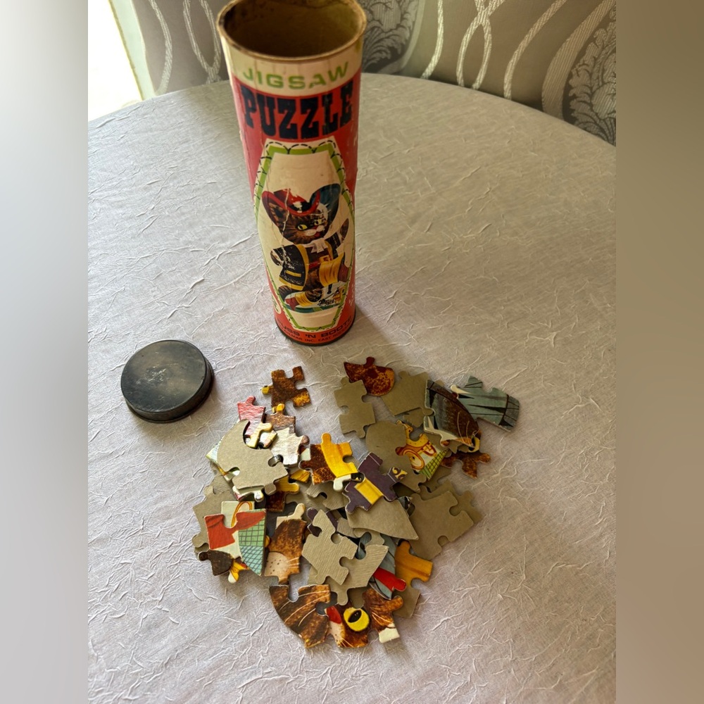 Vintage Puss in Boots Jigsaw Puzzle  No. 413